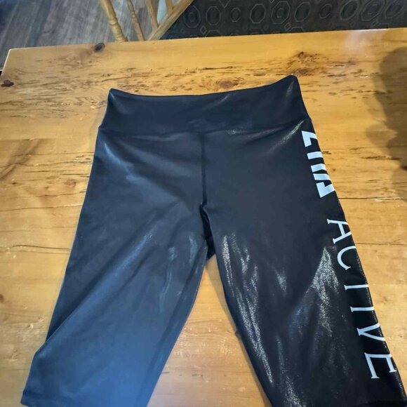 Zyia Women Plus Size Black Metallic ZYIA Light n Tight Hustle Shorts 10" #853 - Picture 6 of 11